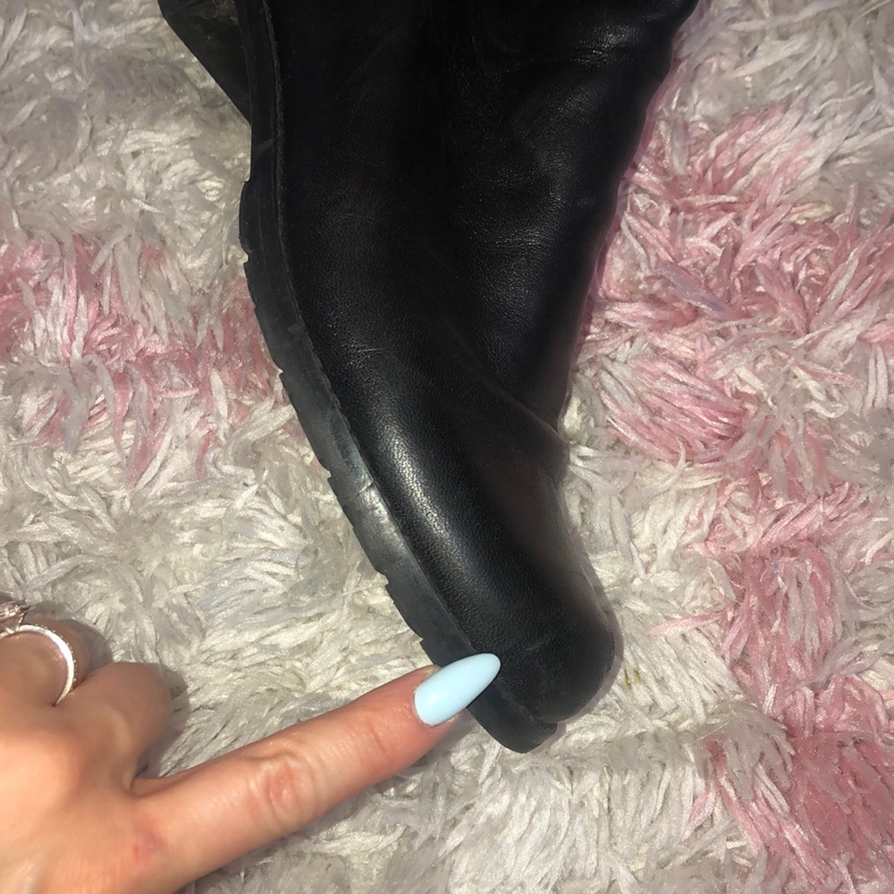 Boots - Picture 3 of 4